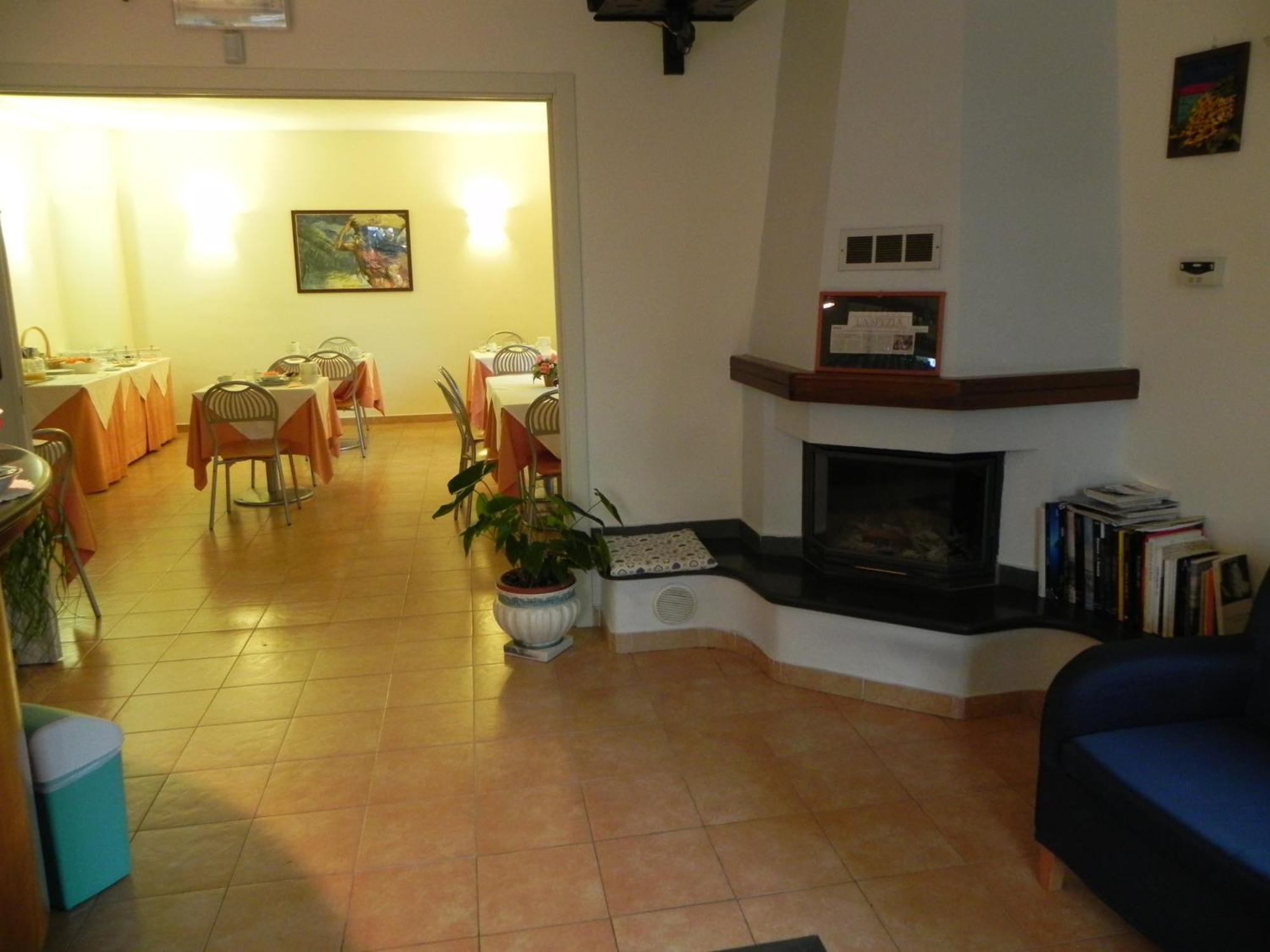 Hotel Il Saraceno Volastra Ngoại thất bức ảnh