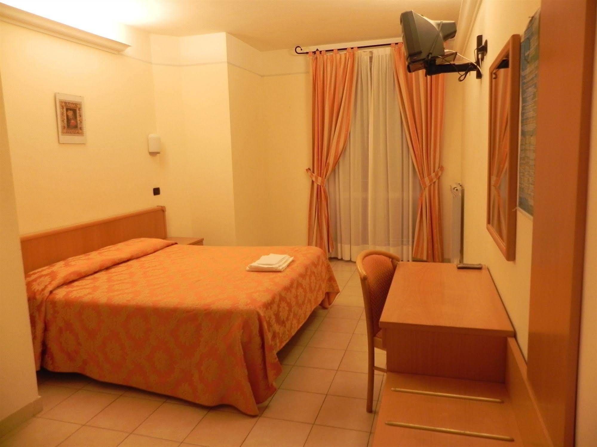 Hotel Il Saraceno Volastra Ngoại thất bức ảnh